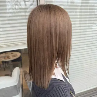 ミディアム カラー 松下 紗季のヘアスタイル