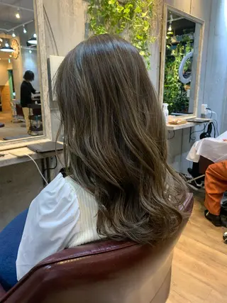 ロング カラー 安達 俊亮のヘアスタイル