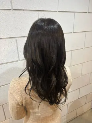 ロング カラー 平野 礼のヘアスタイル