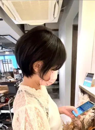 ショート 日比崚介🍀 おくれげ小顔カットのヘアスタイル