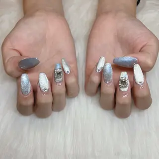 セミロング HANA うるののネイルデザイン