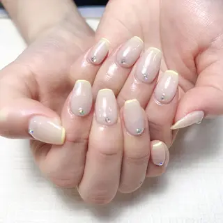 ネイル Elegant beautyルイのネイルデザイン