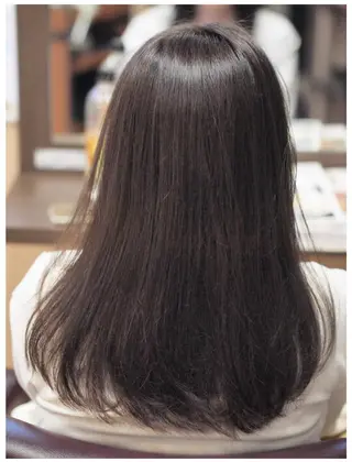 ロング カラー ササキ トモコのヘアスタイル