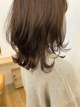 ミディアム カラー 林 瑠夏のヘアスタイル