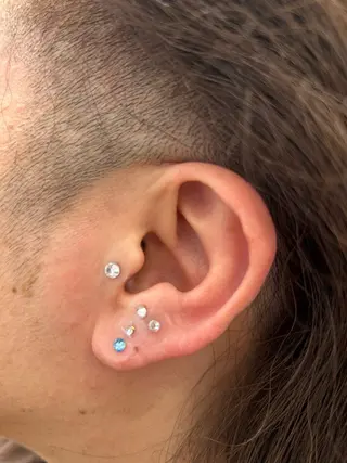 耳ツボジュエリー💎 エステのエステ・リラクイメージ