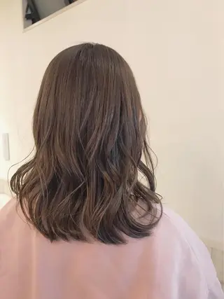 セミロング カラー 松島 涼花のヘアスタイル