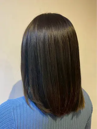 ミディアム 西村 雪菜のヘアスタイル