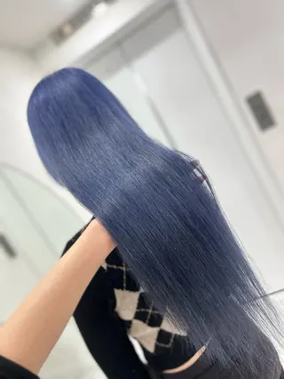 カラー 🤍ハイトーン寒色 🤍MADOKAのヘアスタイル