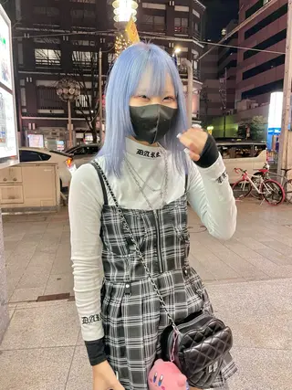 セミロング カラー インク 美容院のヘアスタイル