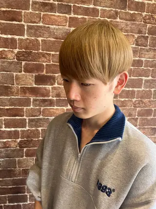 ショート カラー パーマ ヘアアレンジ メンズ キッズ ネイル マツエク・マツパ アイブロウ 久木原 ゆりのヘアスタイル