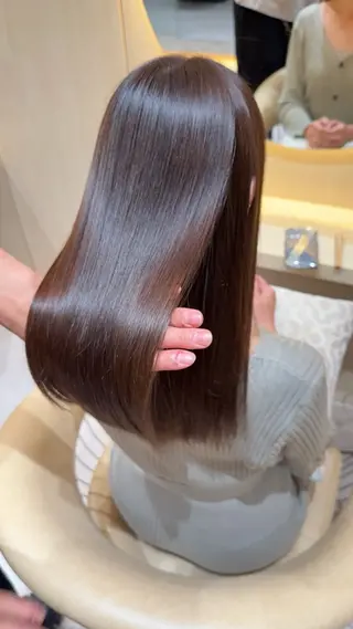 セミロング カラー 縮毛矯正✨🫧 レイヤー川村利幸のヘアスタイル