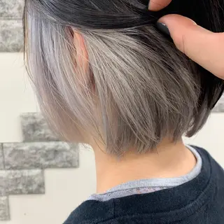 ショート カラー 薄田 珠美のヘアスタイル