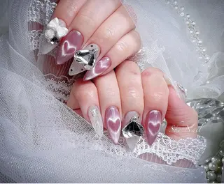 ネイル She   Nail所属・ISA_ BELLAのネイルデザイン