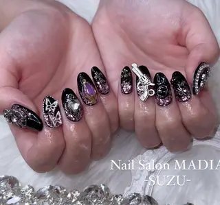 ネイル MADIA所属・_ suzuのネイルデザイン