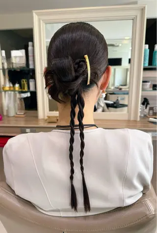 ロング ヘアアレンジ 韓国ヘアメイク🎀/ 縮毛矯正✨山本媛香のヘアスタイル