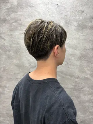 ショート カラー ルプラボウ/豊川 篠島 みなみのヘアスタイル