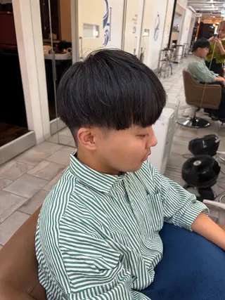 ショート カラー/アイリスト 麻優のヘアスタイル