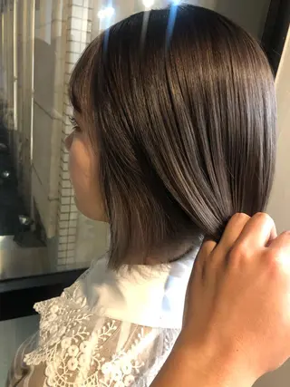 ショート カラー 髪質改善&ブリーチ 伊勢 祐一郎のヘアスタイル