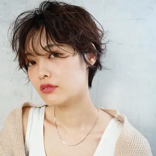 ショート カラー 🪐脱白髪染め 🪐松尾菜々美のヘアスタイル