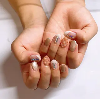 ネイル VIERU 🌈🎀💖のネイルデザイン