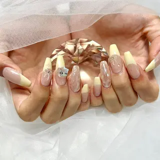 ネイル EmaNail 🧸Momokaのネイルデザイン