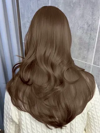 ロング 岡田 聖蘭のヘアスタイル