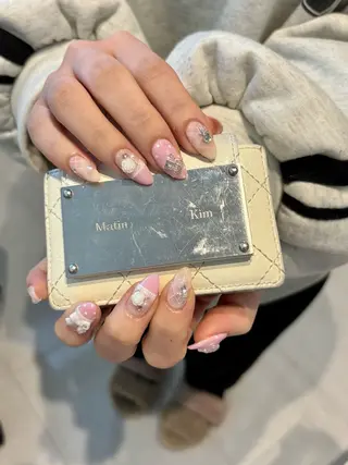 ネイル Roa🎀 ercher立川南口のネイルデザイン