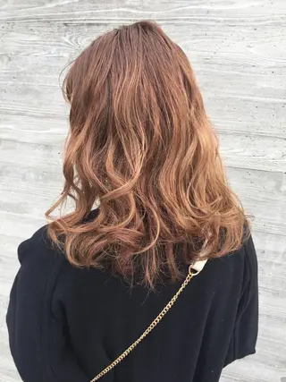 ミディアム セミロング カラー 及川 光のヘアスタイル