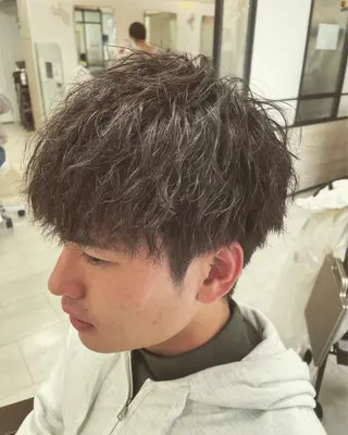 パーマ 中野 健人のヘアスタイル