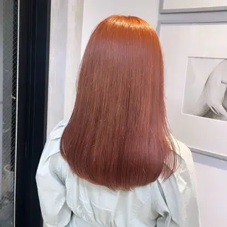 ミディアム カラー カジュアルを女っぽく 𝗮𝘆𝗮𝗰𝗼のヘアスタイル
