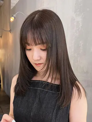 セミロング カラー ITbyALBUM 藤沢店のヘアスタイル