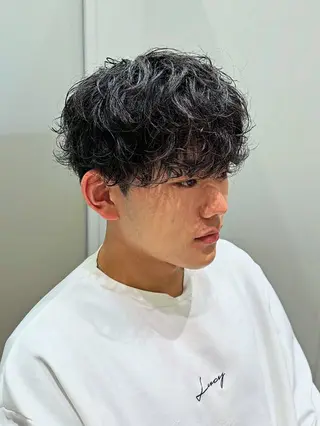 パーマ メンズ 🟦横浜駅メンズパー マ｜小上馬淳司🟦のヘアスタイル