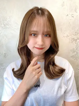 ミディアム カラー 顔周り/くびれヘア 韓国ヘア💕風間るなのヘアスタイル