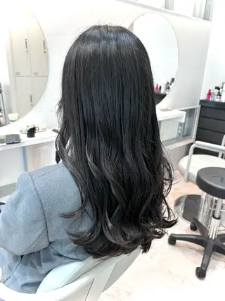 セミロング 渋谷 とまとのヘアスタイル