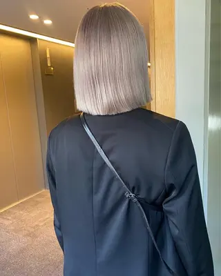 ショート カラー パーマ ヘアアレンジ 髪と音処　マトぺ所属・デザインカラー/ボブ ブリーチカラー/ユリのヘアスタイル