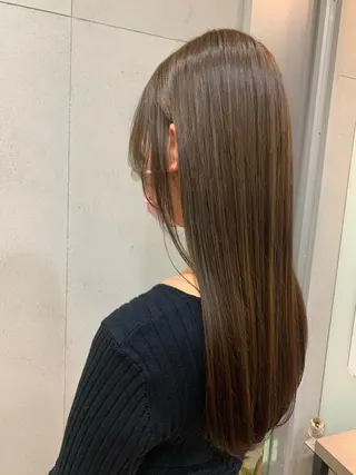 セミロング おせ ちさとのヘアスタイル