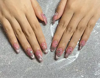 ネイル VIERU 🌈🎀💖のネイルデザイン