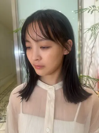 ミディアム kakimoto arms 三笘 菜央のヘアスタイル