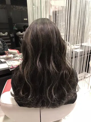ミディアム カラー ヘアアレンジ 大塚 貴之のヘアスタイル