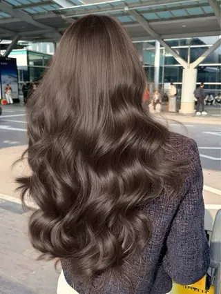 カラー ワンホン風ヘア まなのヘアスタイル