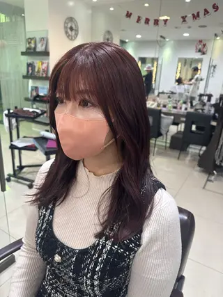 ロング レイヤー 艶々カラーのヘアスタイル
