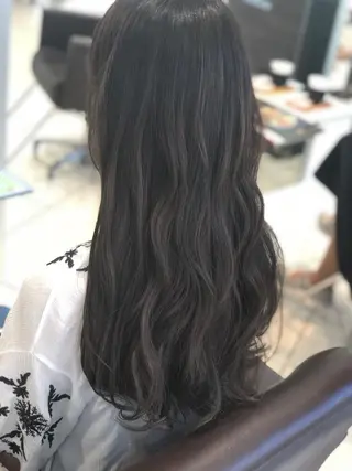 ロング カラー 岩倉 諒のヘアスタイル