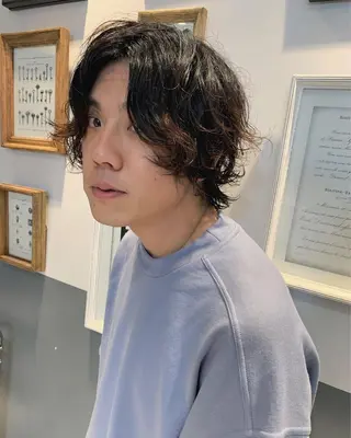 ミディアム パーマ メンズ 優作 〜圧倒的信頼〜のヘアスタイル