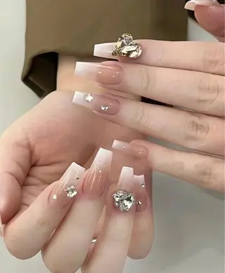 ネイル D-BEAUTY Nailsalonのネイルデザイン