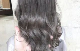 ミディアム カラー モテ前髪 タゴメ シンヤのヘアスタイル