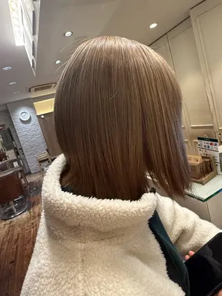 ミディアム ｢韓国風カラー ｣サナのヘアスタイル