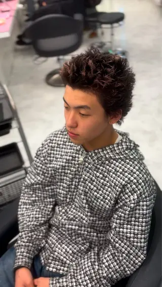 ショート パーマ 頭身浴ヘッドスパ🌿 艶カラー/ヒロトのエステ・リラクイメージ