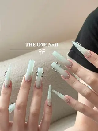 ネイル Theone栄店 田口のネイルデザイン