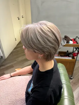 カラー メンズ 鮫島海斗☆レイヤー☆ ケアブリーチのヘアスタイル