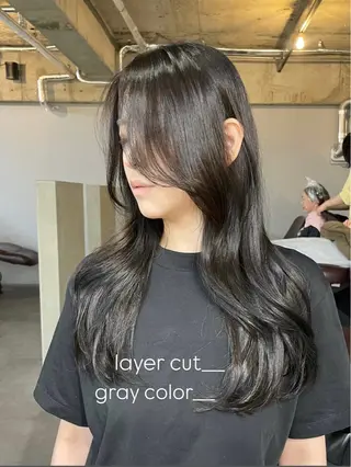 ロング ミズタ マイのヘアスタイル